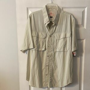 Redington Beige Short Sleeve Shirt size L brand new length 32” pit to pit 44”